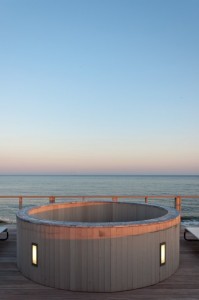 Dune Road Beach House designed by Resolution: 4 Architecture