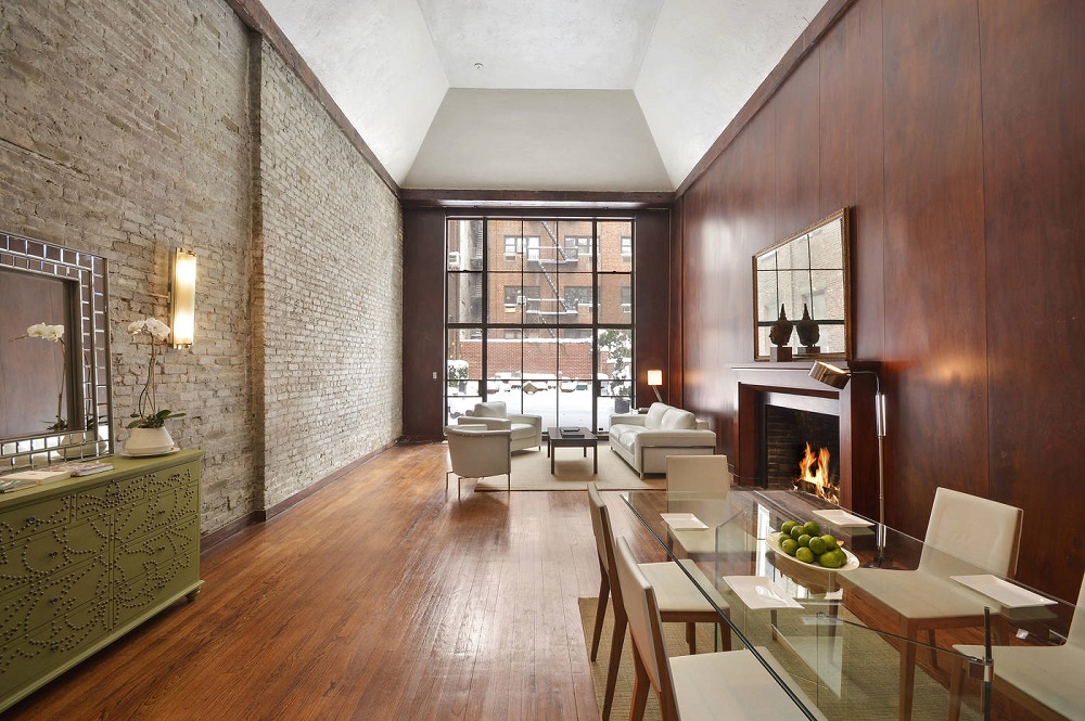 Wake Up Over and Over Again in this 6M Yorkville Townhouse with