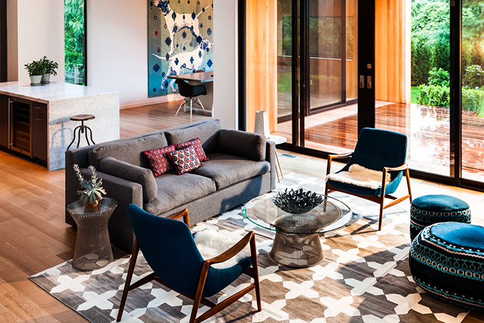 Robert Young Gives An Outdated 80s Home In East Hampton A Mid