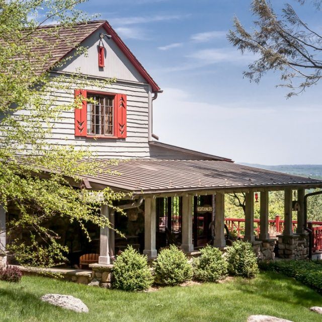 Upstate Adirondack-style cabin is both rustic and charming–and calling for you