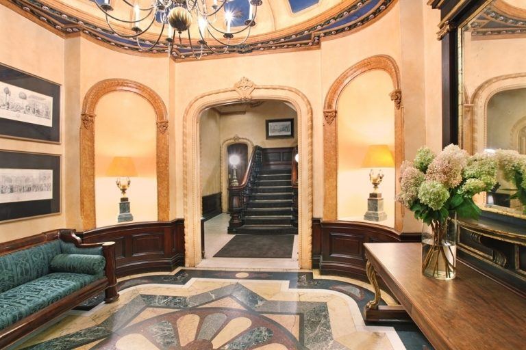 Matt Damon checks out Brooklyn’s most expensive house, a Brooklyn