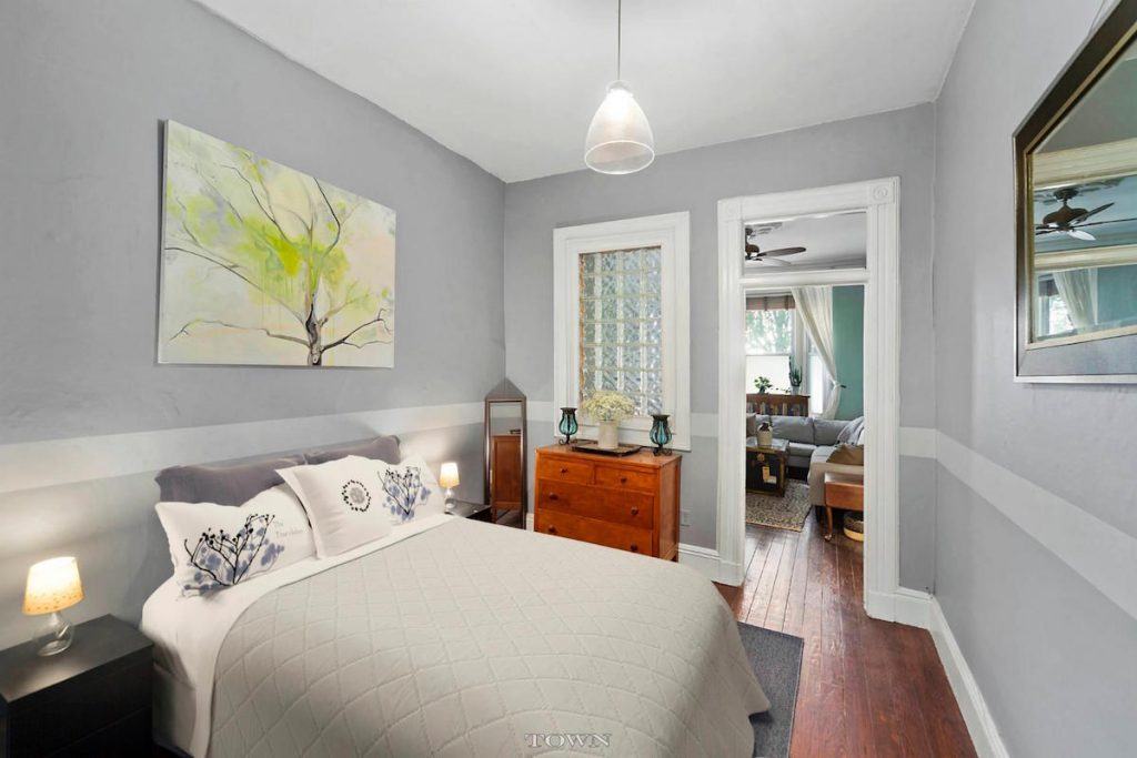 Darling onebedroom townhouse flat in Greenpoint asks just 660K 6sqft