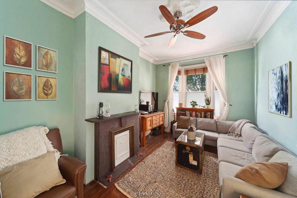 Darling onebedroom townhouse flat in Greenpoint asks just 660K 6sqft