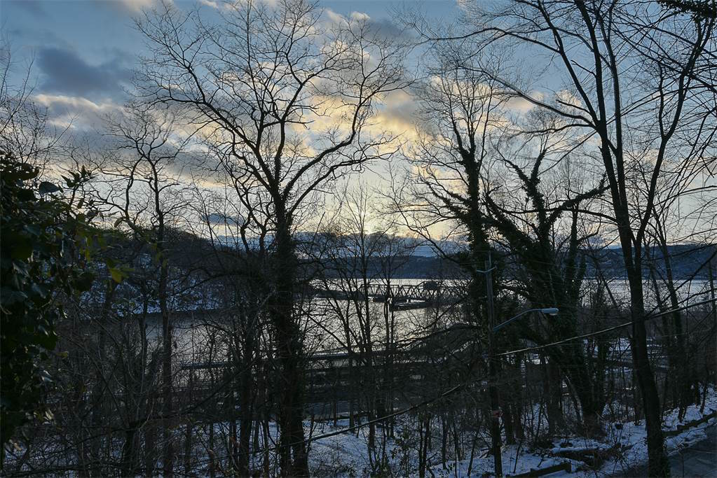 this 1924 cliffside riverdale