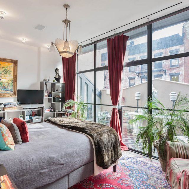 Taylor Swift’s former carriage house rental in the West Village is under contract