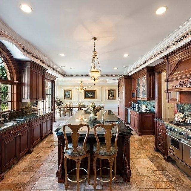 Malba mansion with views of the Whitestone Bridge and its own woodfired pizza oven asks 8.8M