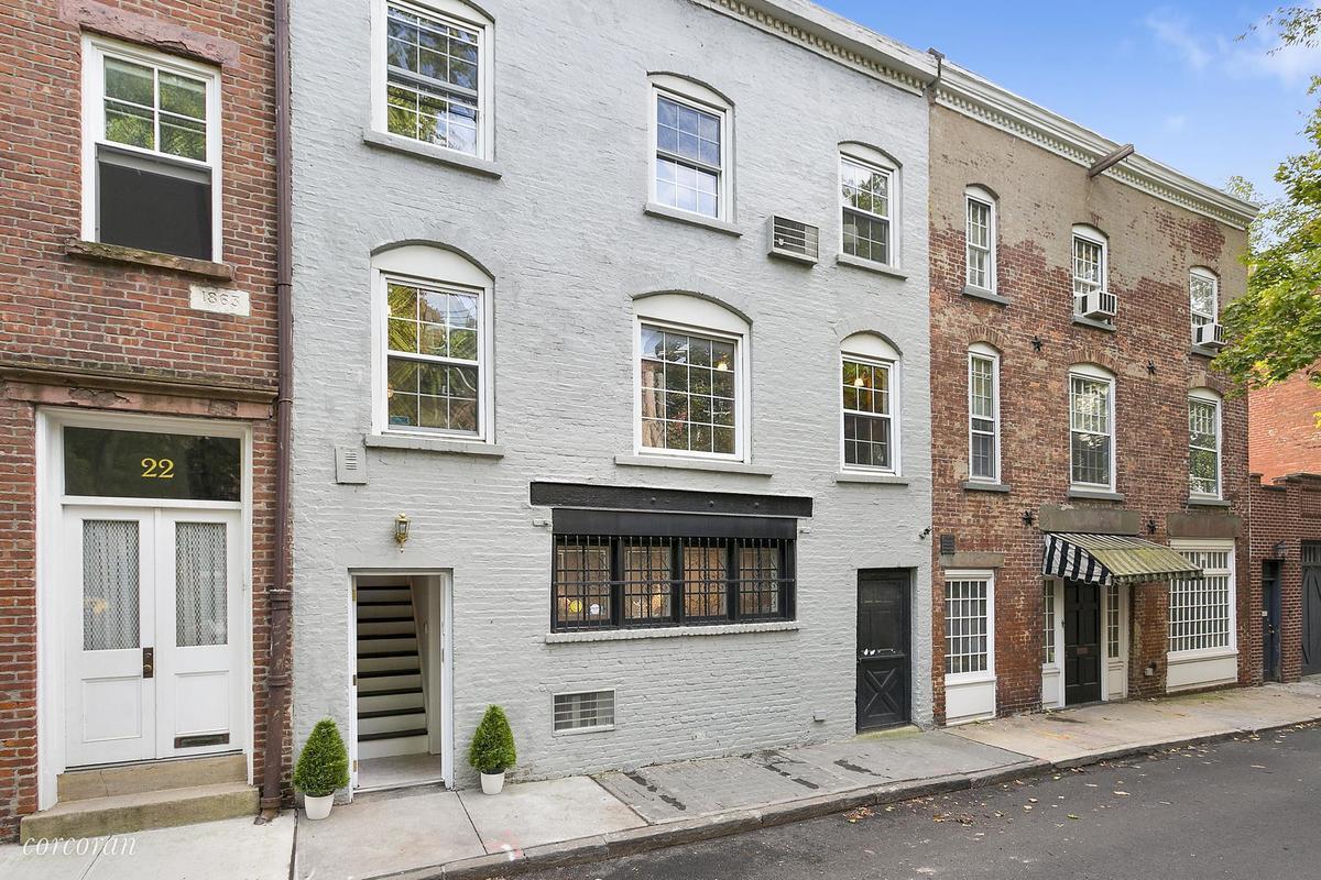 4.4M carriage house off Cobble Hill Park was a stop on the Underground Railroad 6sqft