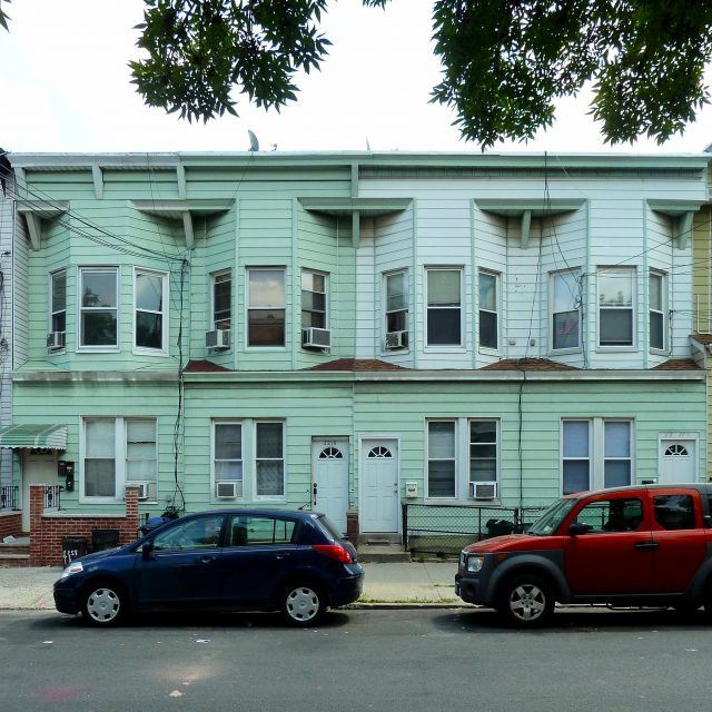 The Urban Lens 'All the Queens Houses' tells the story of NYC's most