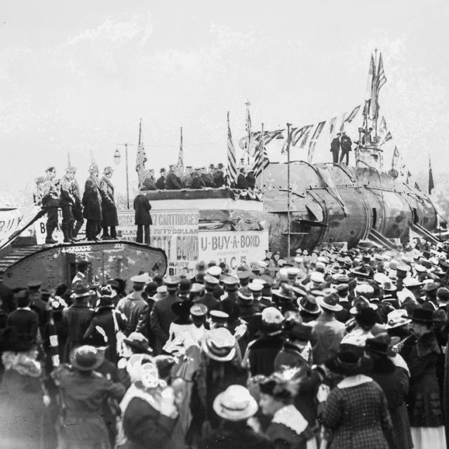 In 1917, a German UBoat submarine ended up in Central Park 6sqft