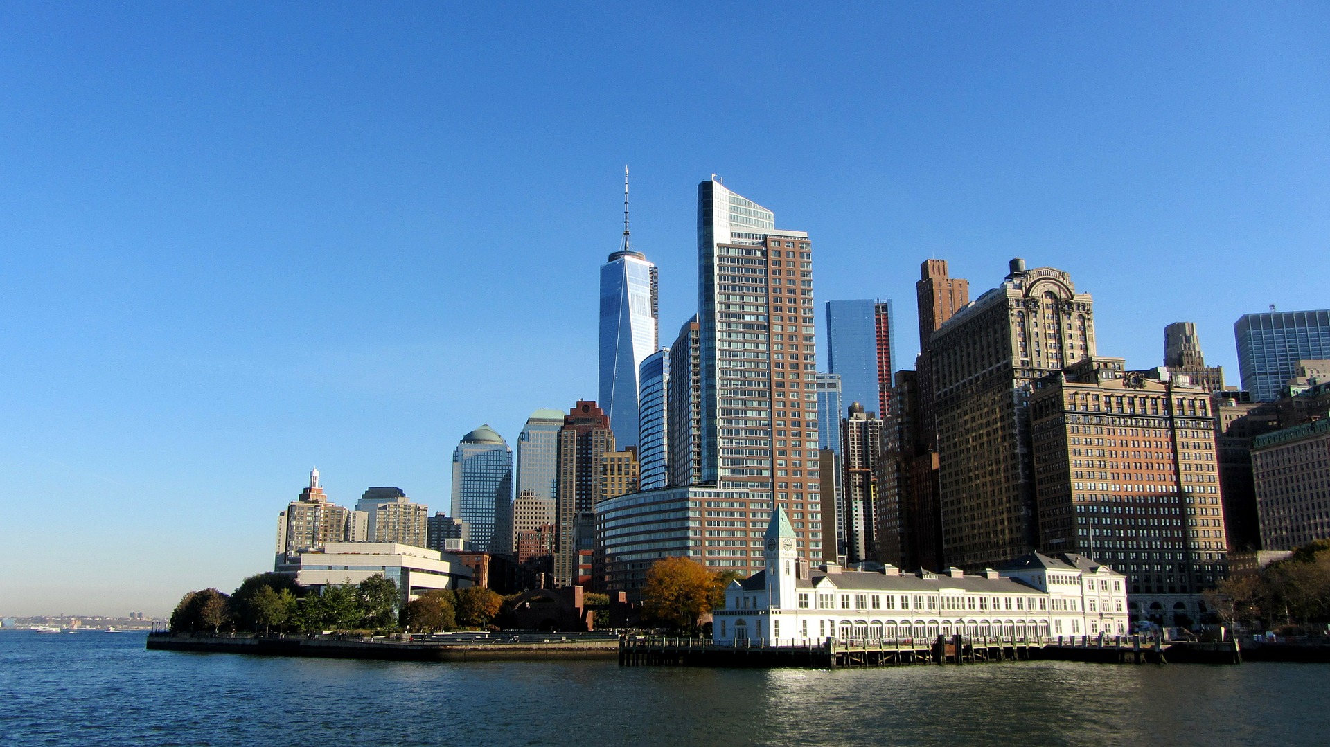 Despite drop in average rent, Battery Park City is still the most