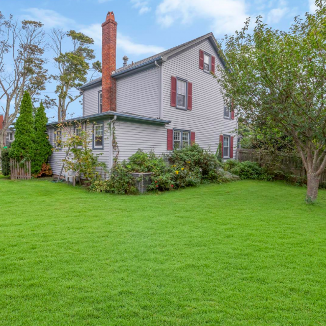 On Long Island, Santa’s Christmas Tree Farm is for sale for 2.5M (lights included) 6sqft