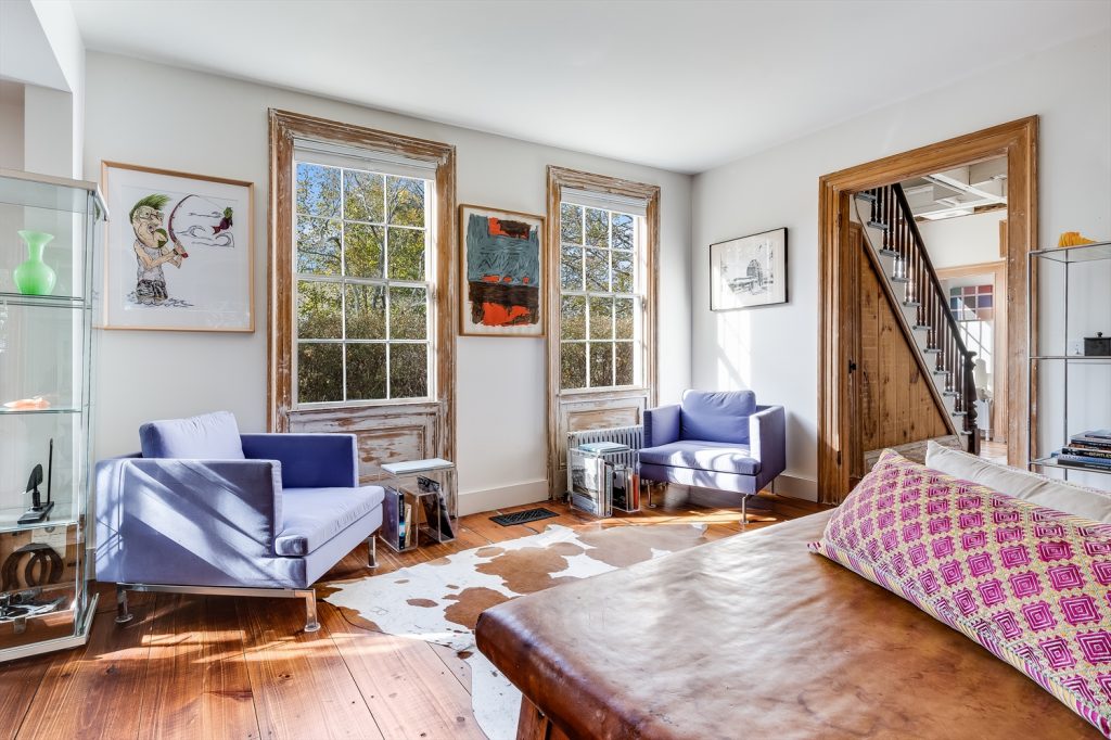 For 3.5M, this 1829 Amagansett farmhouse is the picture of East End