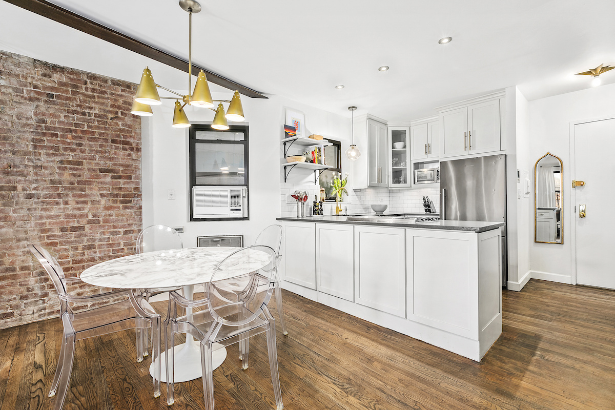 For 875k This Bright Two Bedroom Co Op With Lots Of Exposed