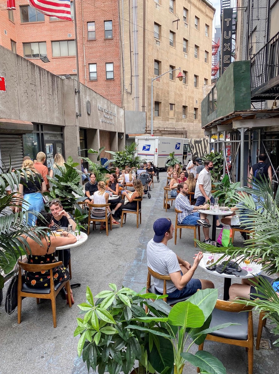 restaurants open near me patio on 10 Iconic Streets And Spots In Nyc Open For Outdoor Dining 6sqft