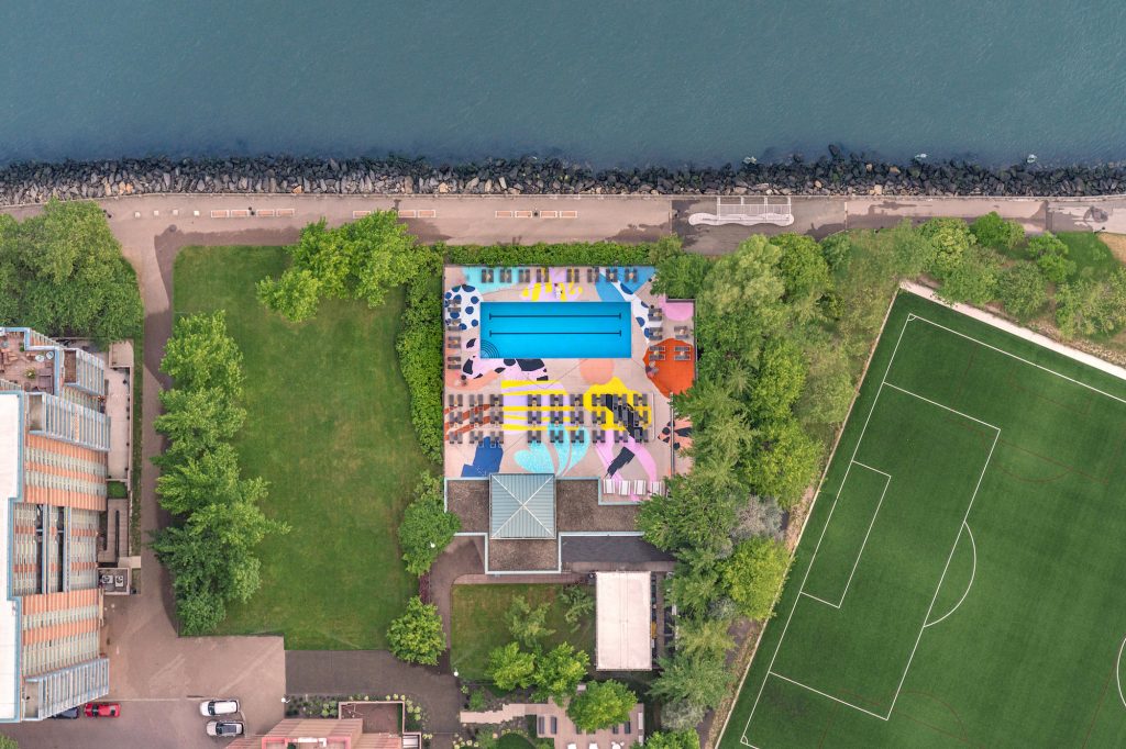 Roosevelt Island's colorful Manhattan Park Pool Club is back and open Roosevelt Island's colorful Manhattan Park Pool Club is back and open