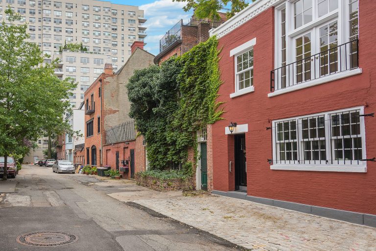 6 Macdougal Alley 6sqft