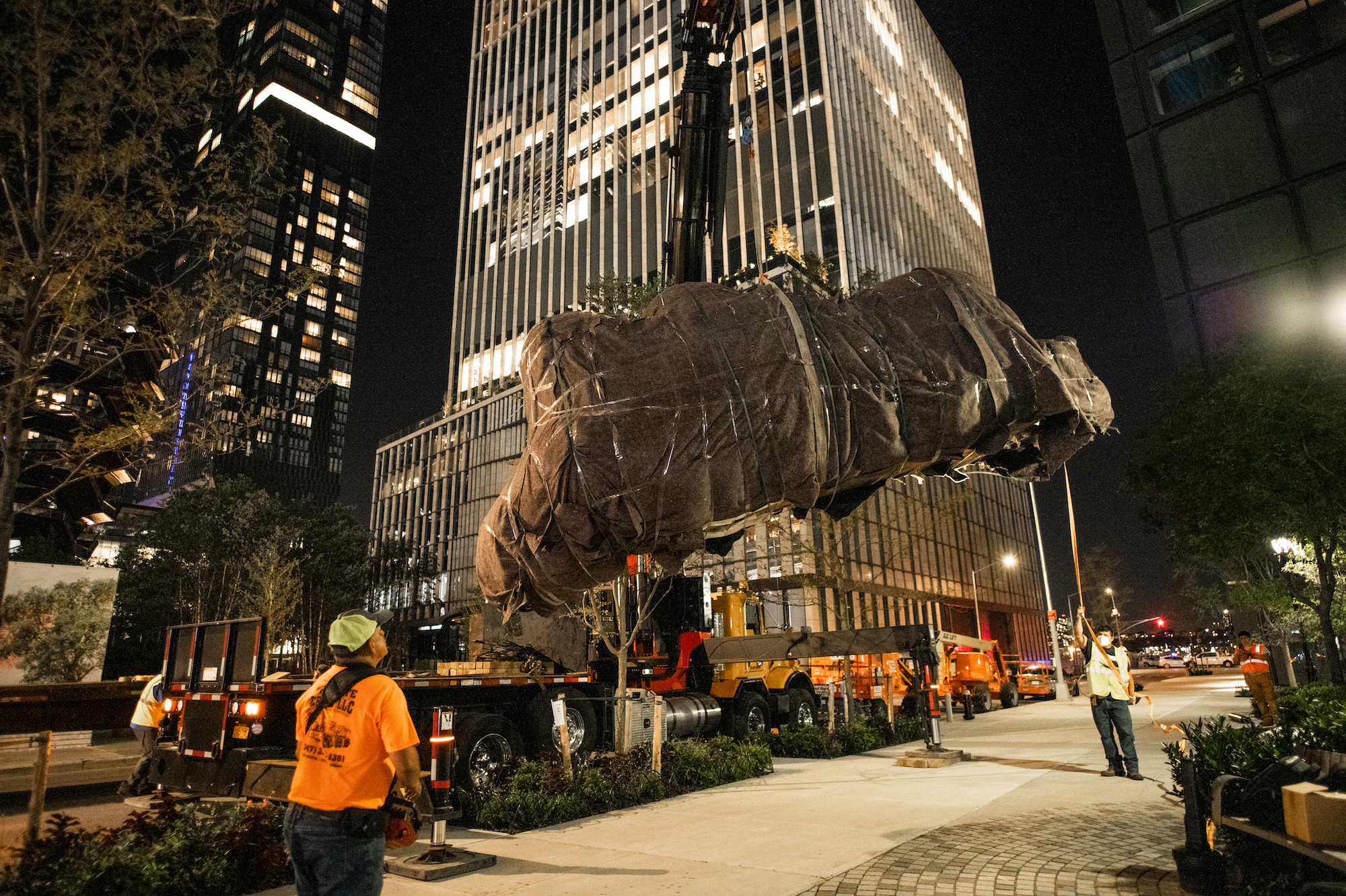 There's a giant gorilla sculpture in Hudson Yards 6sqft