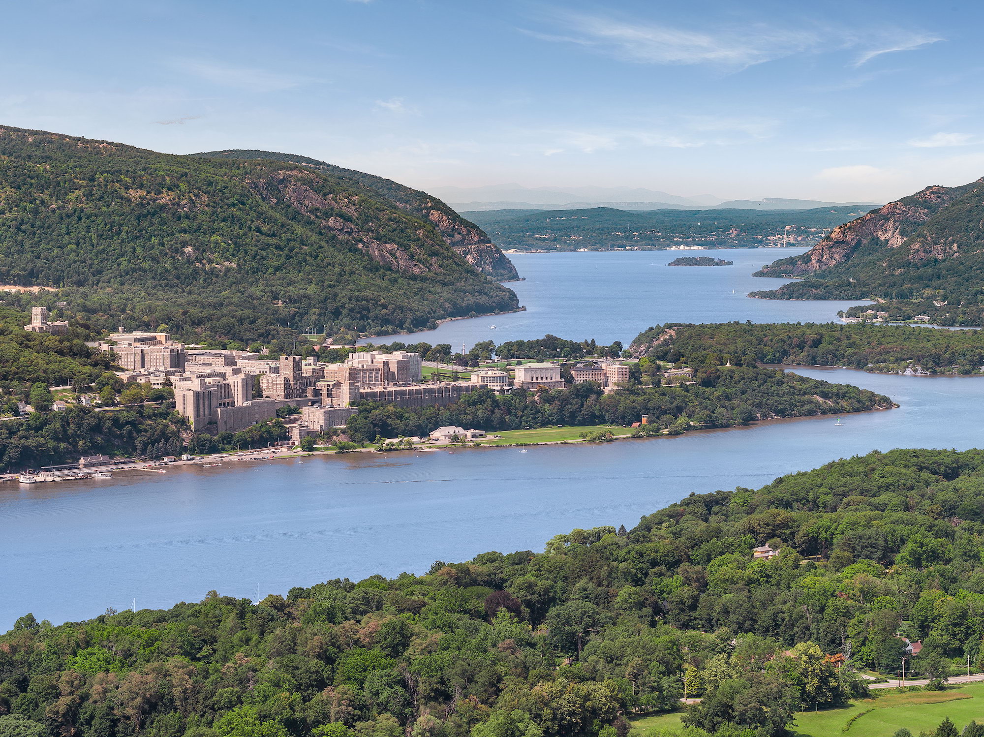 Live in your very own 19thcentury castle above the Hudson River for 3