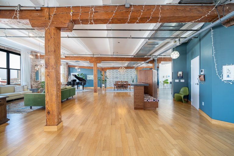 In Union City, a huge Sohostyle loft for the NJ price of 1.27M 6sqft