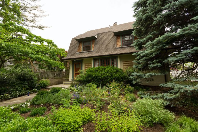 315 Hollywood Avenue 6sqft