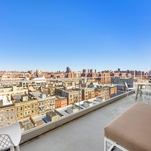 For 4.75M, this Harlem penthouse has a rooftop jacuzzi and direct