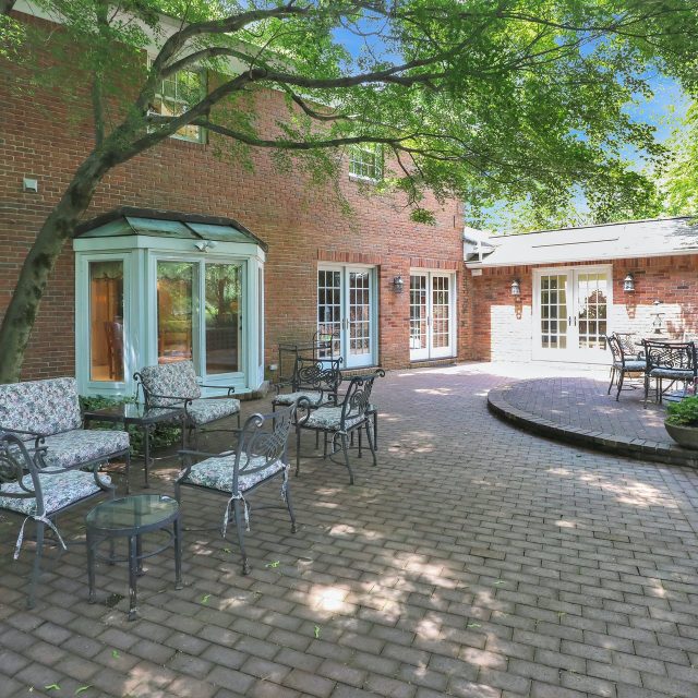 Long Island home from 'Meet the Parents' lists for 2.3M, indoor pool