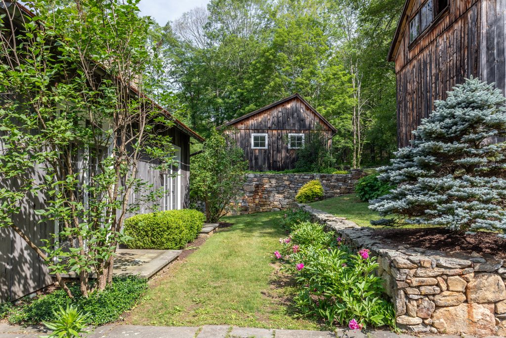 Contemporary Connecticut barn sits on 19 acres with views of the