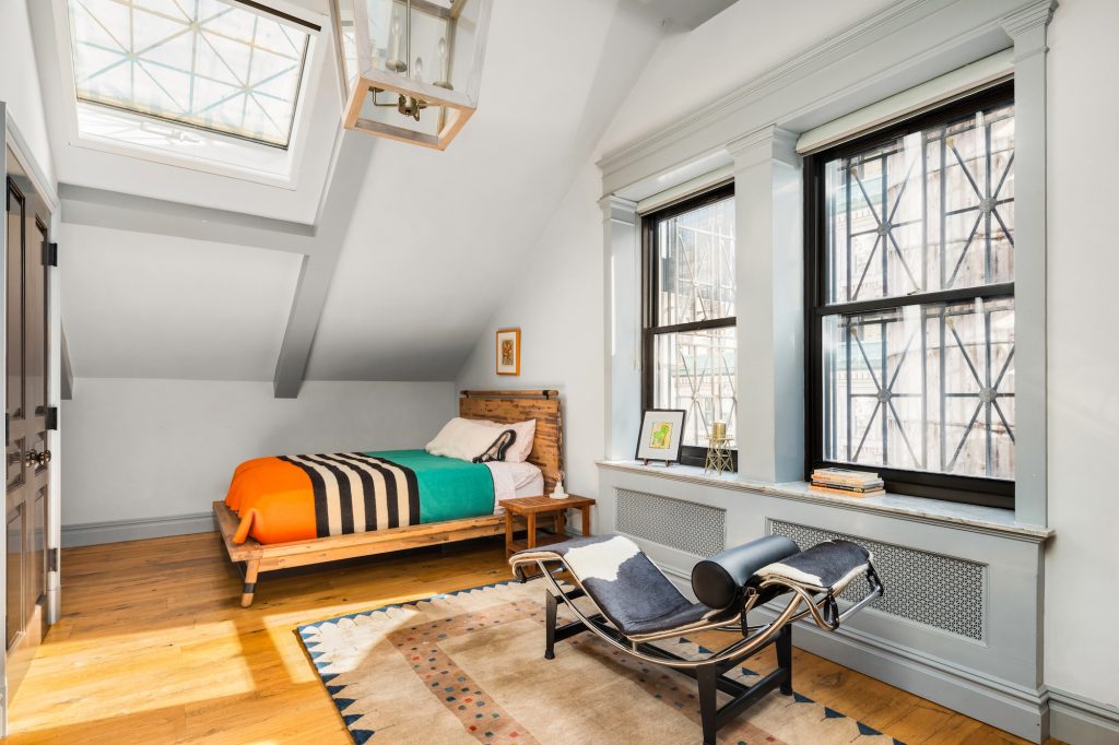 Cozy Cabin w hot tub & wood-burning fireplace | House in Whitefish