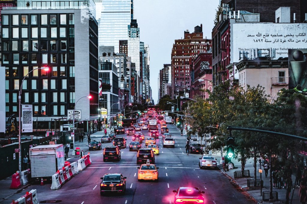 NYC will require Uber and Lyft to go fully electric by 2030 - Vimarsana News