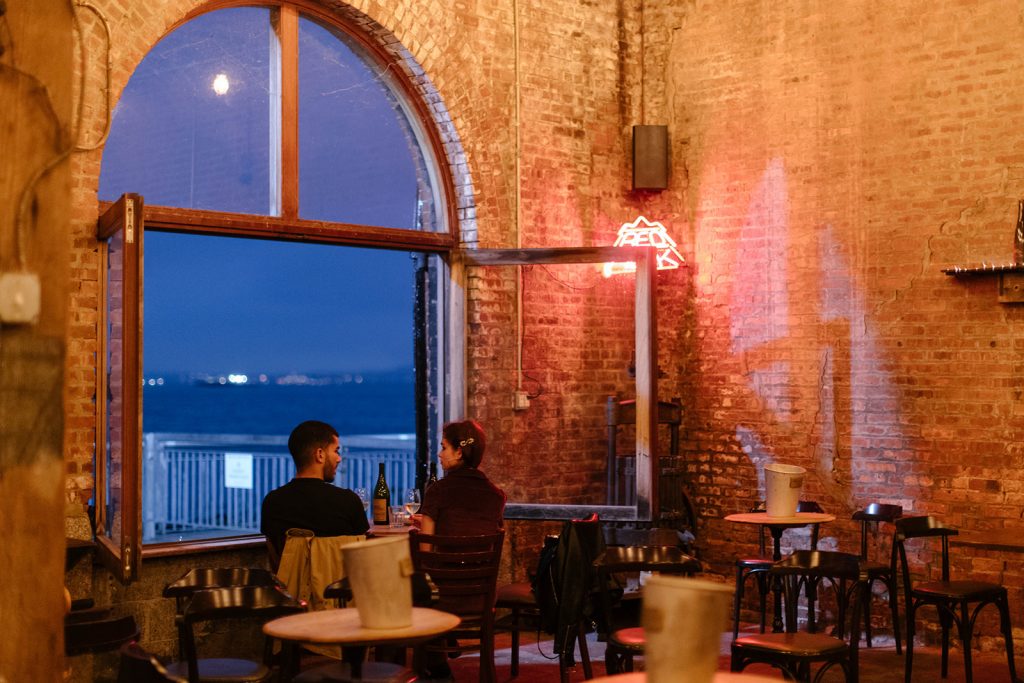 NYC's urban wineries connect the vineyard to the city for date night - Vimarsana News