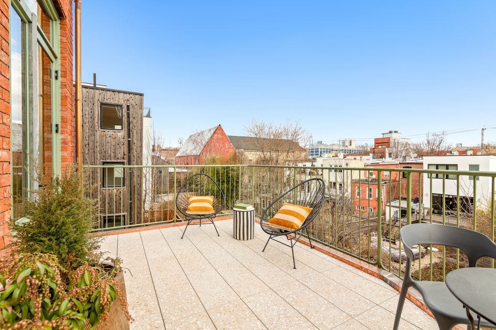 This 3M fullfloor Red Hook condo has a Mediterranean vibe, two