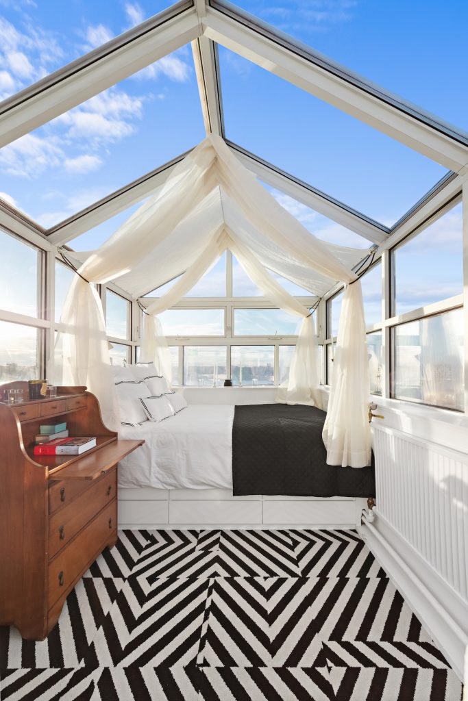 Picture of This unique $2.6M UWS penthouse has a bed that descends from the ...