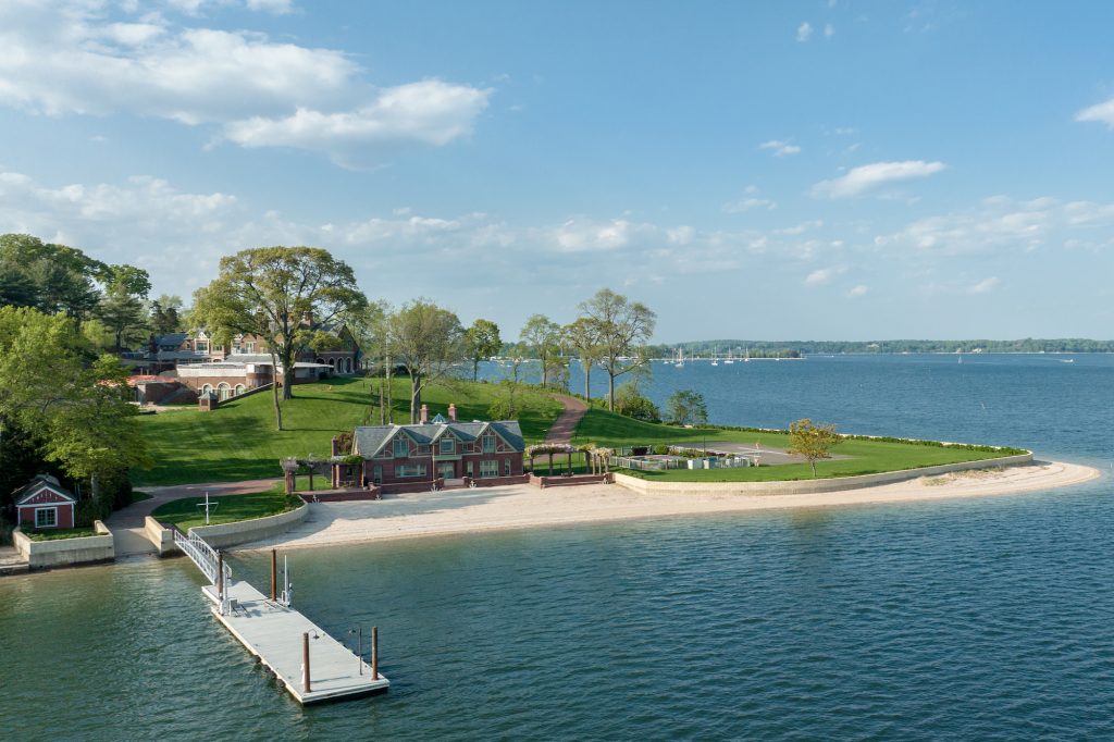 Billy Joel lists 26-acre North Shore estate for $49M - Vimarsana News