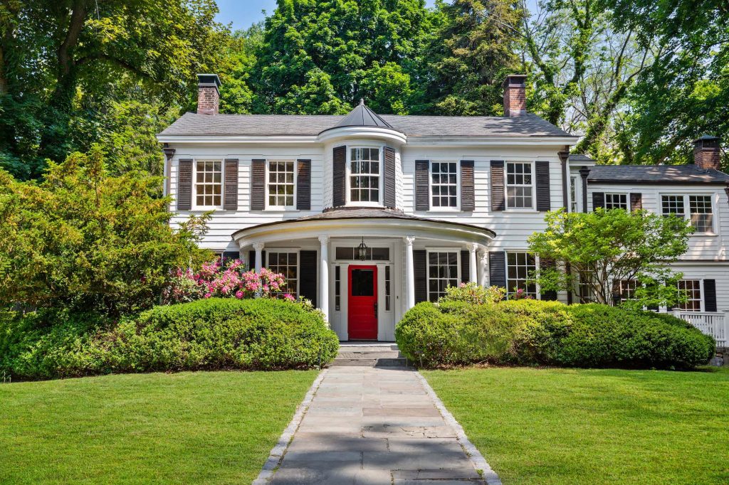 The Westchester Colonial home of late fashion icon André Leon Talley asks $1.25M - Vimarsana News
